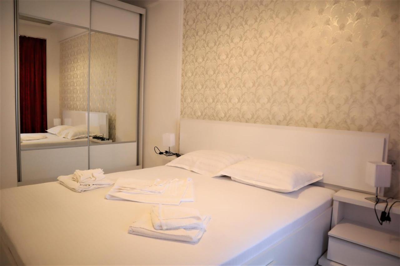 Thomas Luxury Apartment Navodari Bagian luar foto