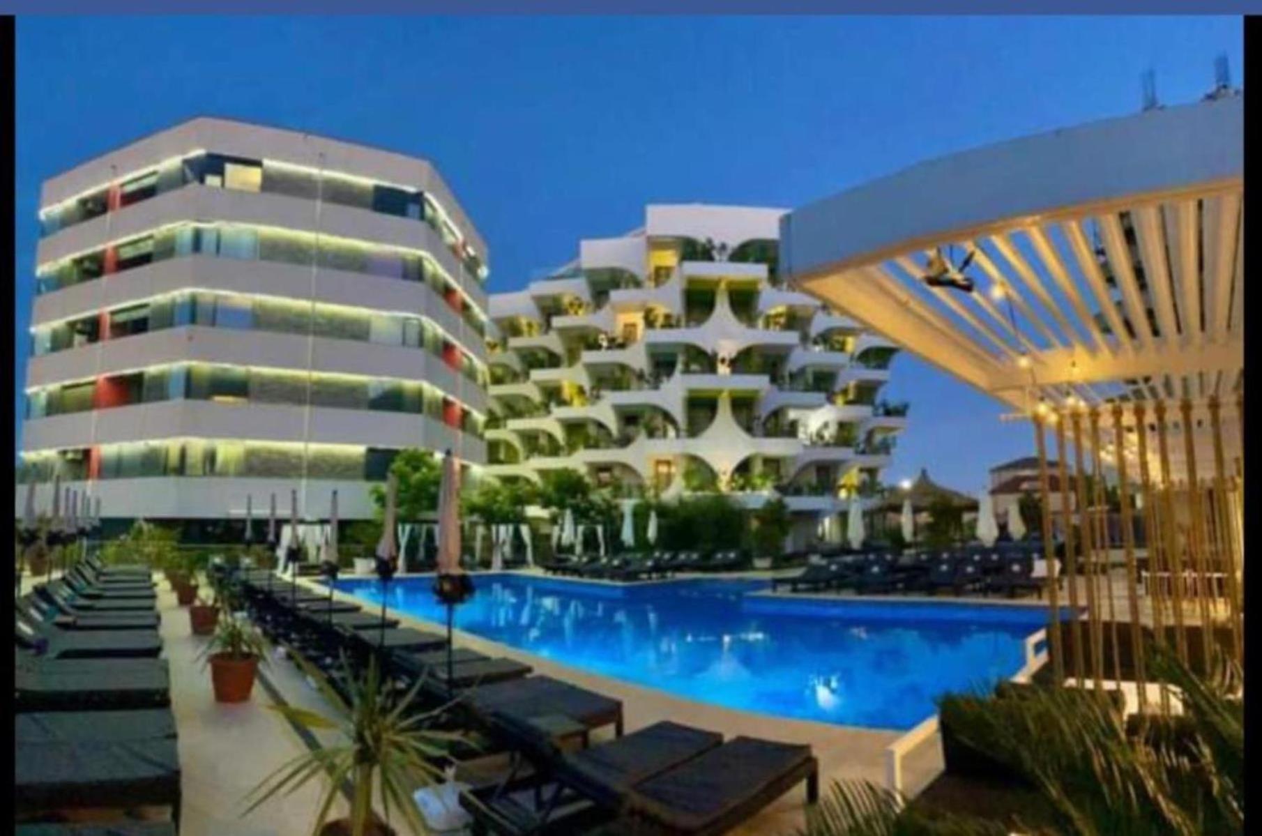 Thomas Luxury Apartment Navodari Bagian luar foto